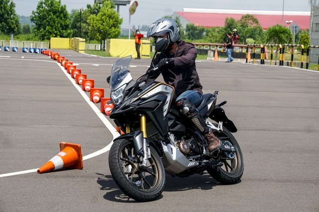 Riding Gear Dukung Gaya Hidup Pecinta Honda
