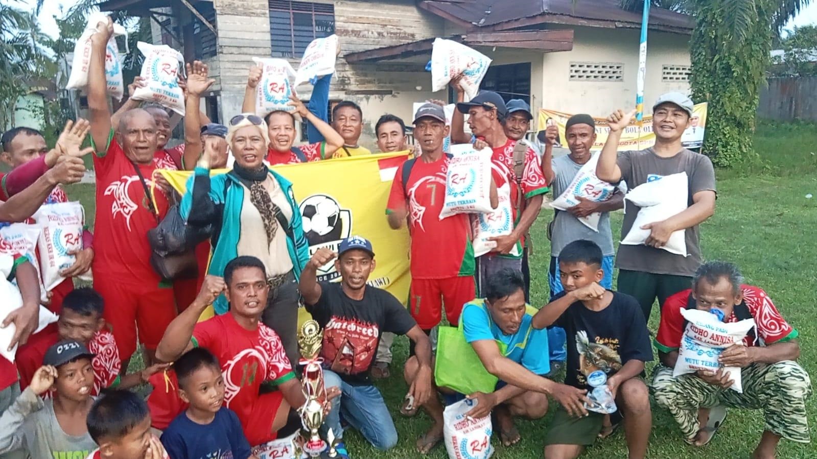 Pelawi FC Bangga Juara III Old Crack