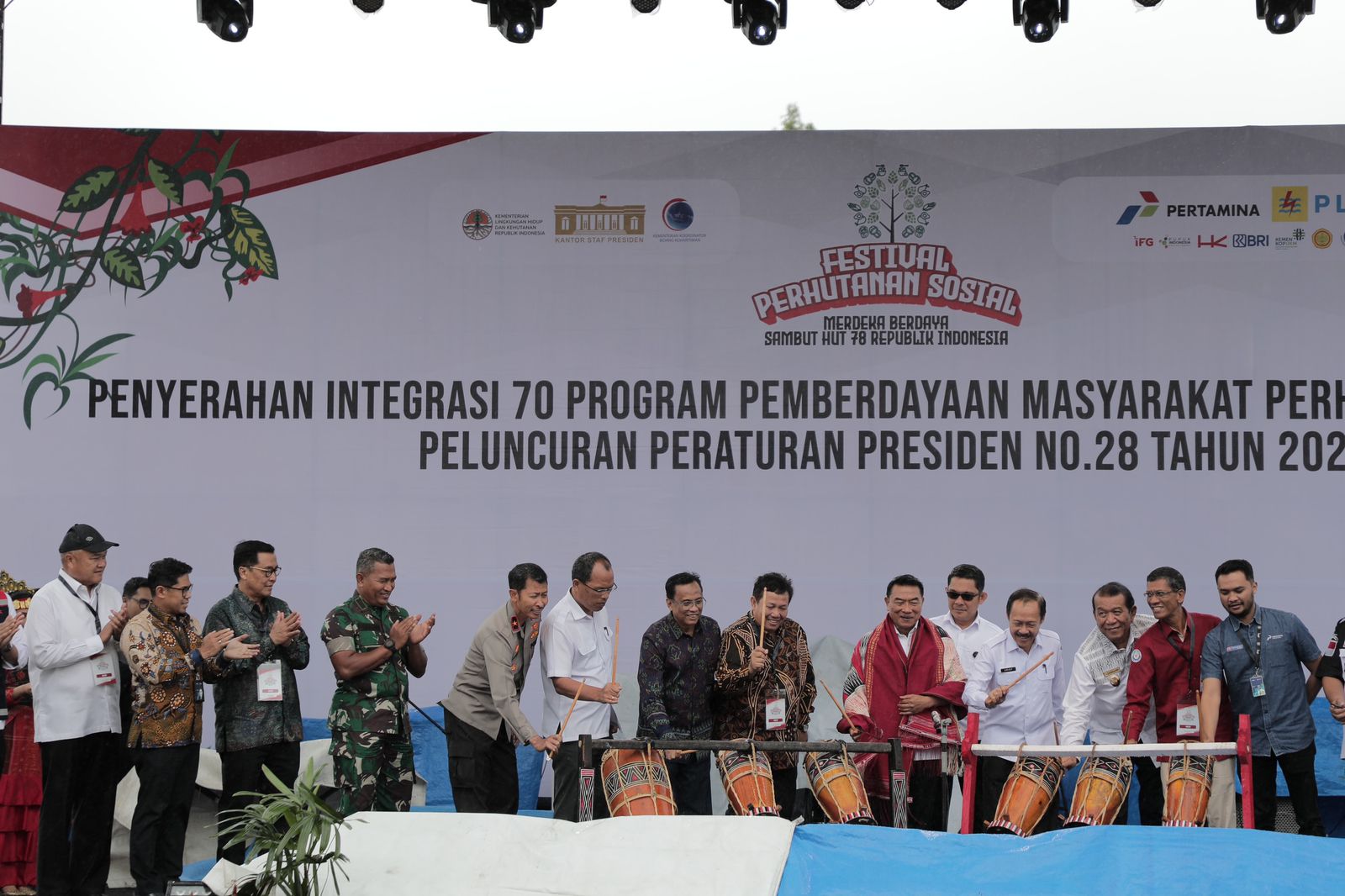 PLN Gulirkan 17 Program Pemberdayaan Masyarakat Perhutanan Sosial Bersama Kementerian