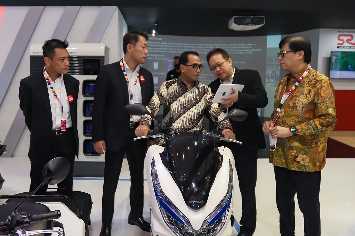 Honda Umumkan Strategi Roadmap Sepeda Motor Listrik Hingga 2030