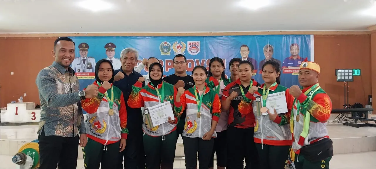 Angkat Berat Medan Juara Umum Porpovsu
