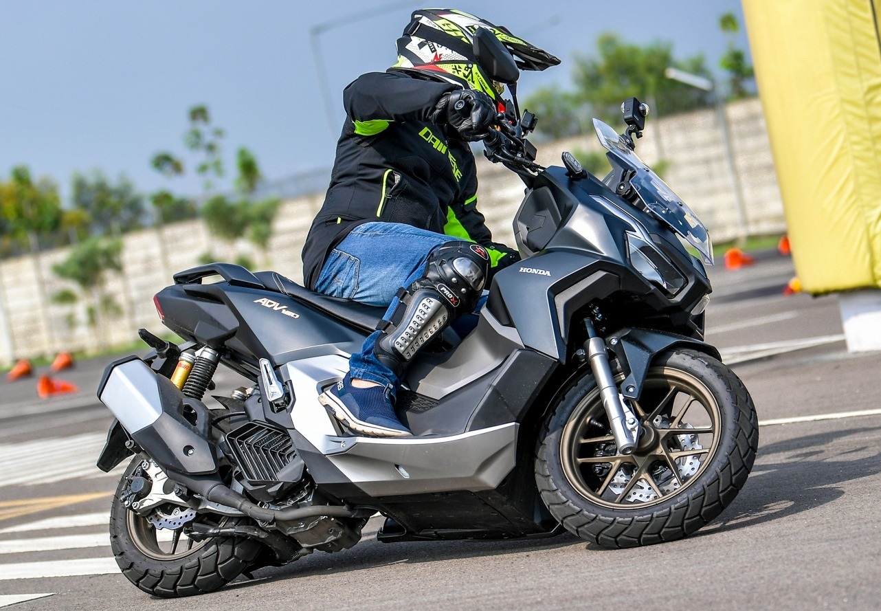 Tips Aman Dari Ancaman Bahaya Blind Spot