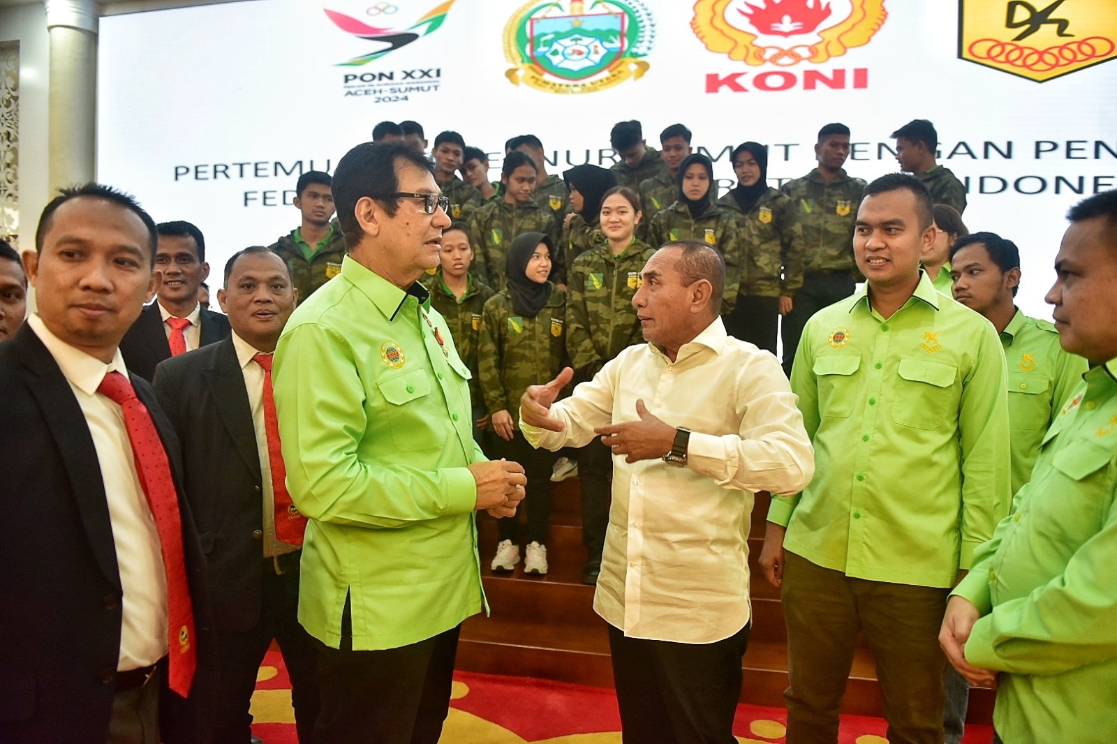 Edy Rahmayadi Motivasi Atlet Karate Sumut