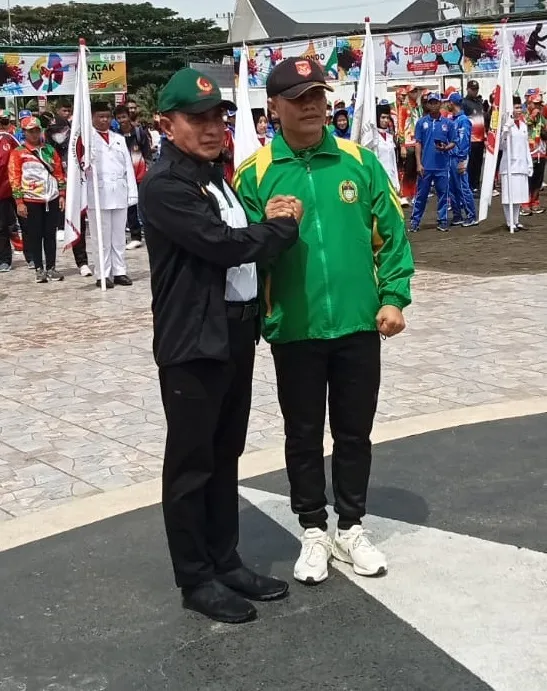 AKP Jan Pieter Tak Sangka Dapat Pelukan Gubsu