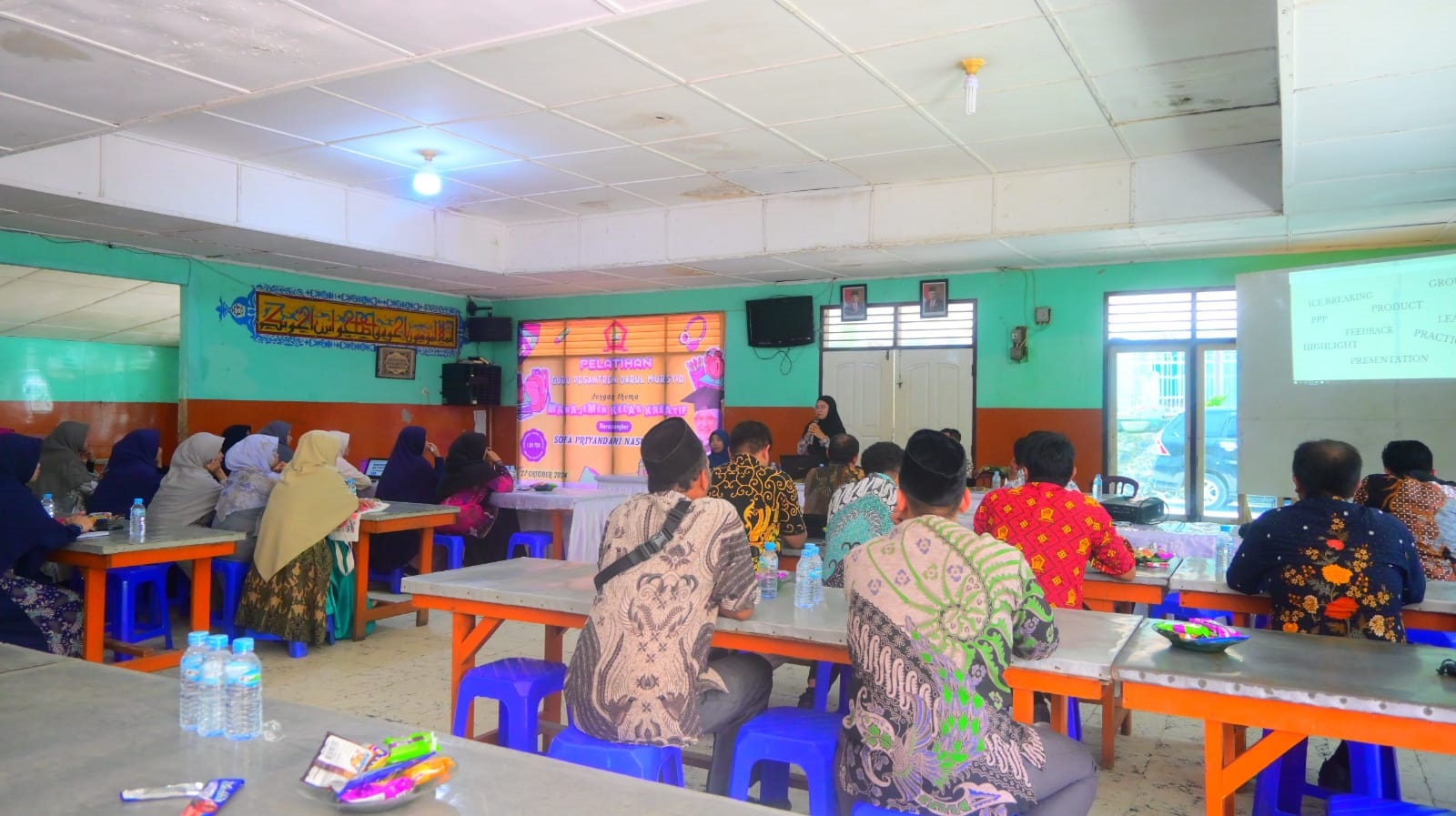 Guru Pesantren Darul Mursyid Ikuti Pelatihan Manajemen Kelas Kreatif