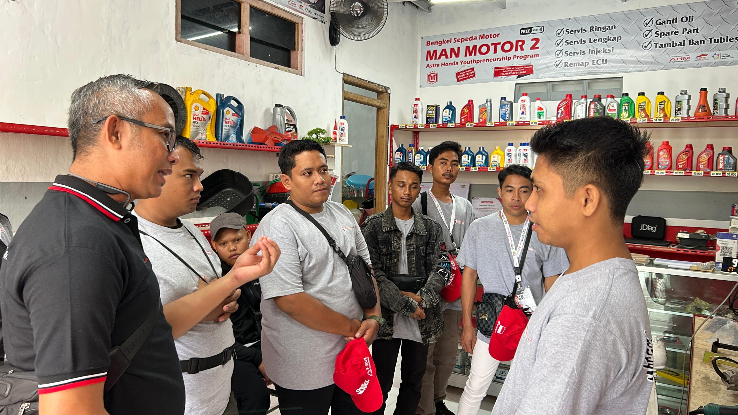 Yayasan AHM Latih Puluhan UMKM Bengkel Sepeda Motor