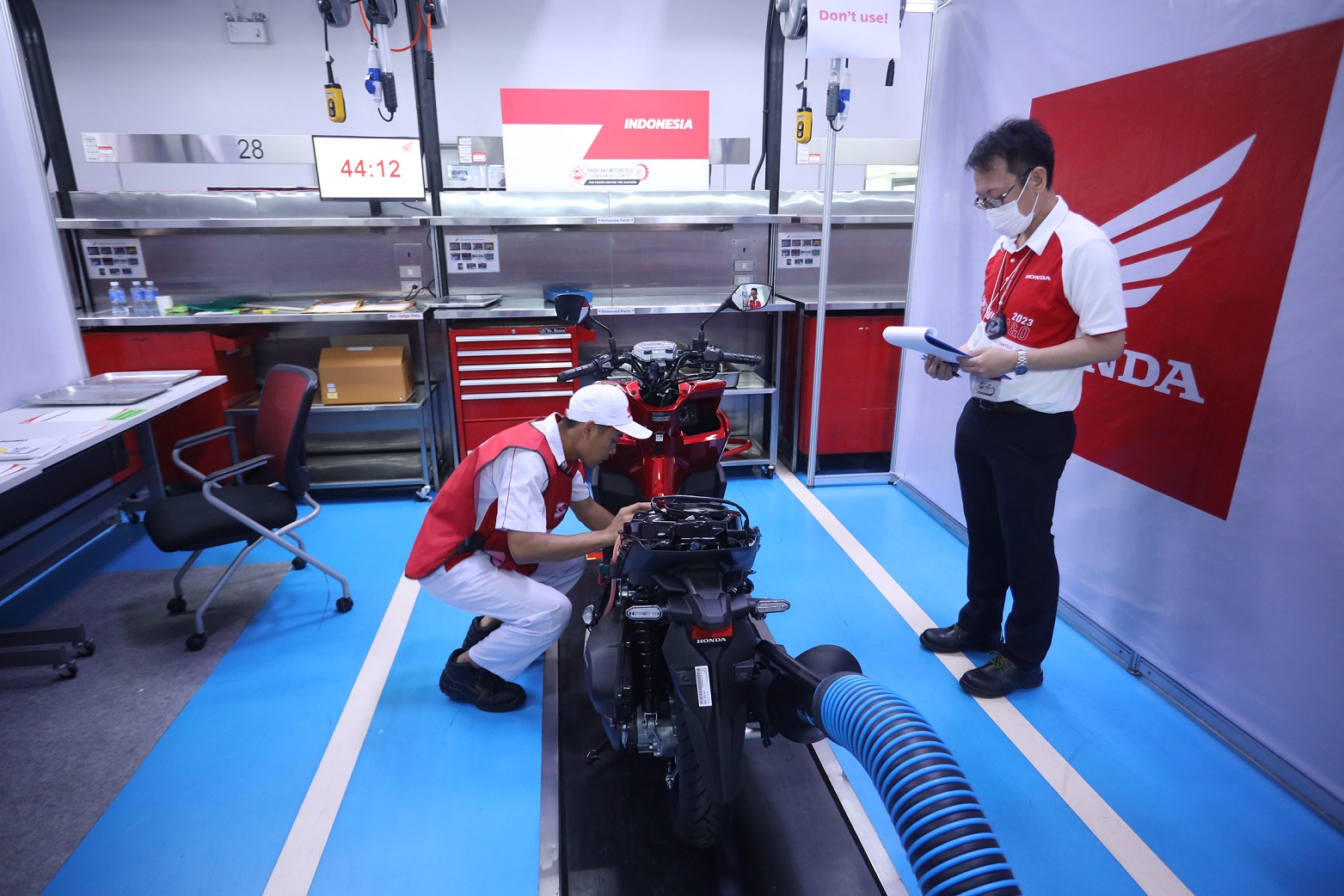 Teknisi Motor Honda Indonesia Siap Adu Skill
