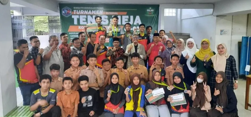 Sukses Turnamen Tenis Meja Darussalam