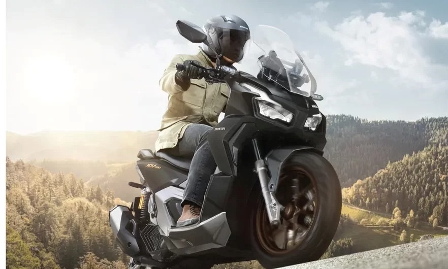 Honda ADV160 Motor Touring Andalan
