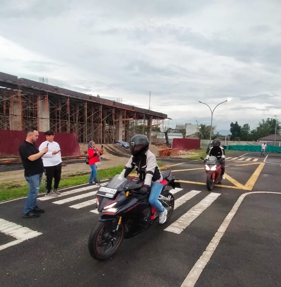 Rolling City CBR150R Jadi Pusat Perhatian
