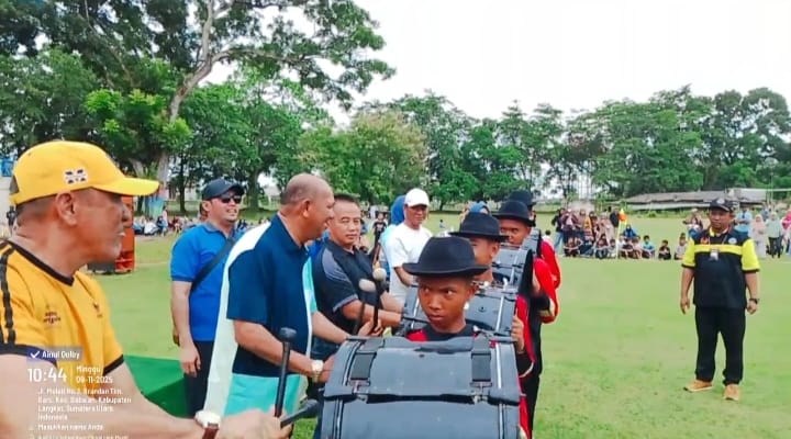 Ketua KONI Langkat H Syah Afandin Buka Festival Drum Band Sumut 2025 