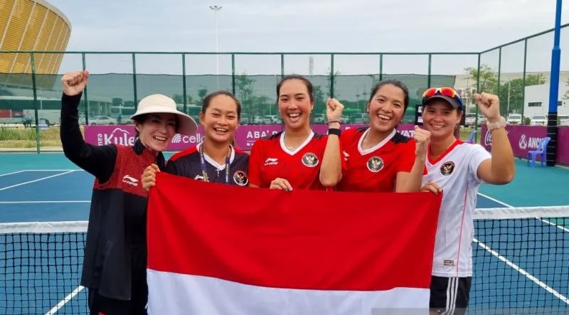 Tim Tenis Putri Akhiri Puasa Emas