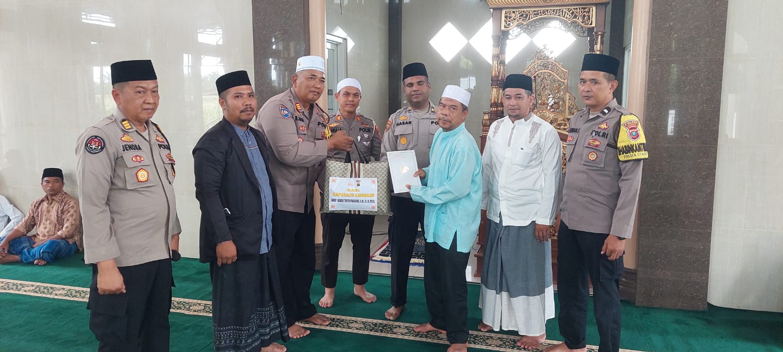 Polres Langkat Gelar Jumat Curhat Di Masjid Jami' Al Amin