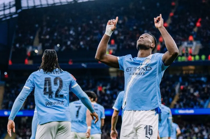Piala FA: Man City Cukur Salford 2-0