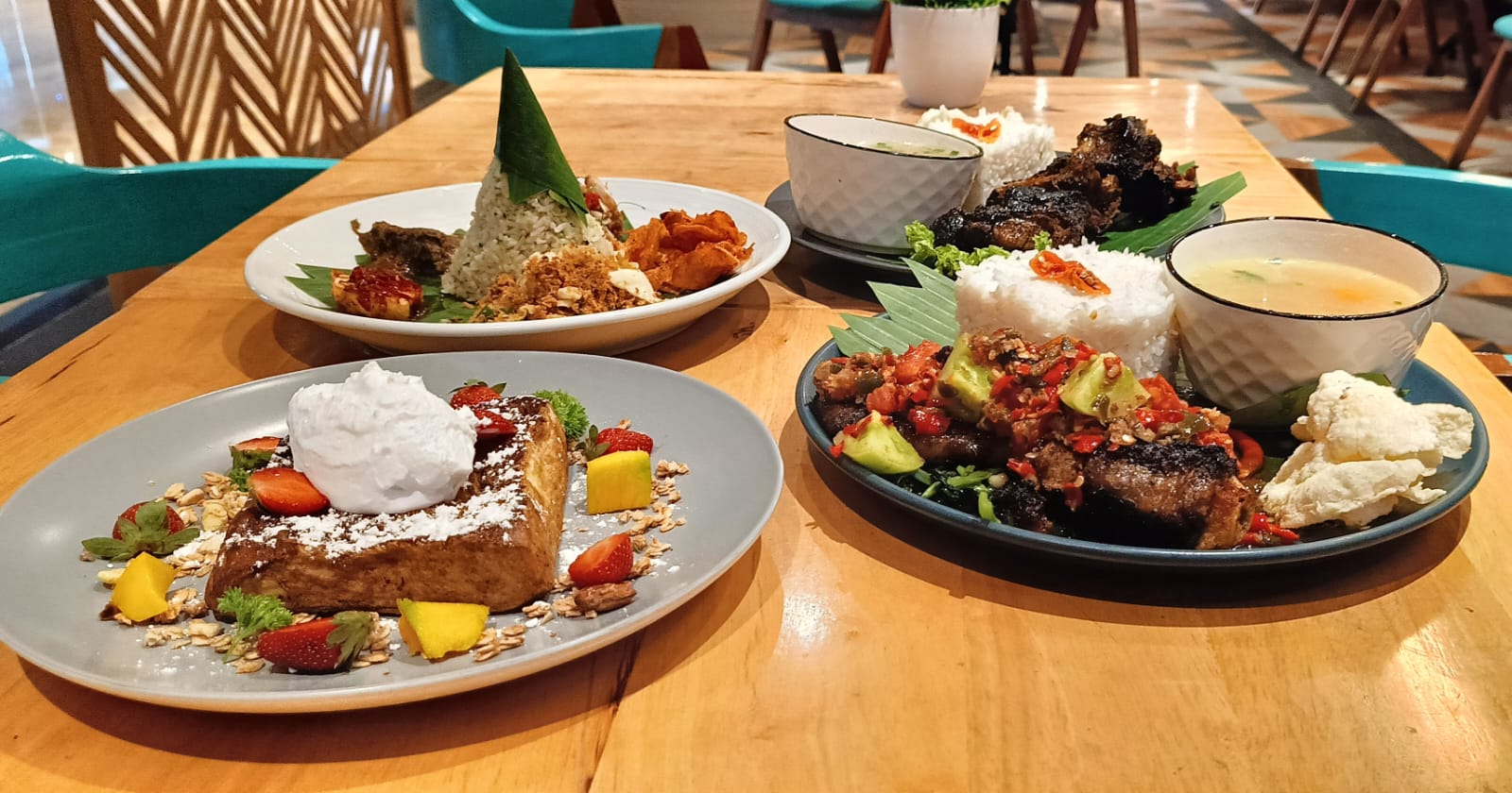 Le Cafe Polonia Hotel Tawarkan Martabak Lumer Dan Warisan Nusantara