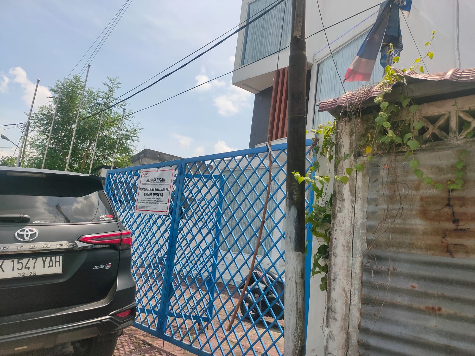 Kantor NasDem Labuhanbatu Disegel KPK RI