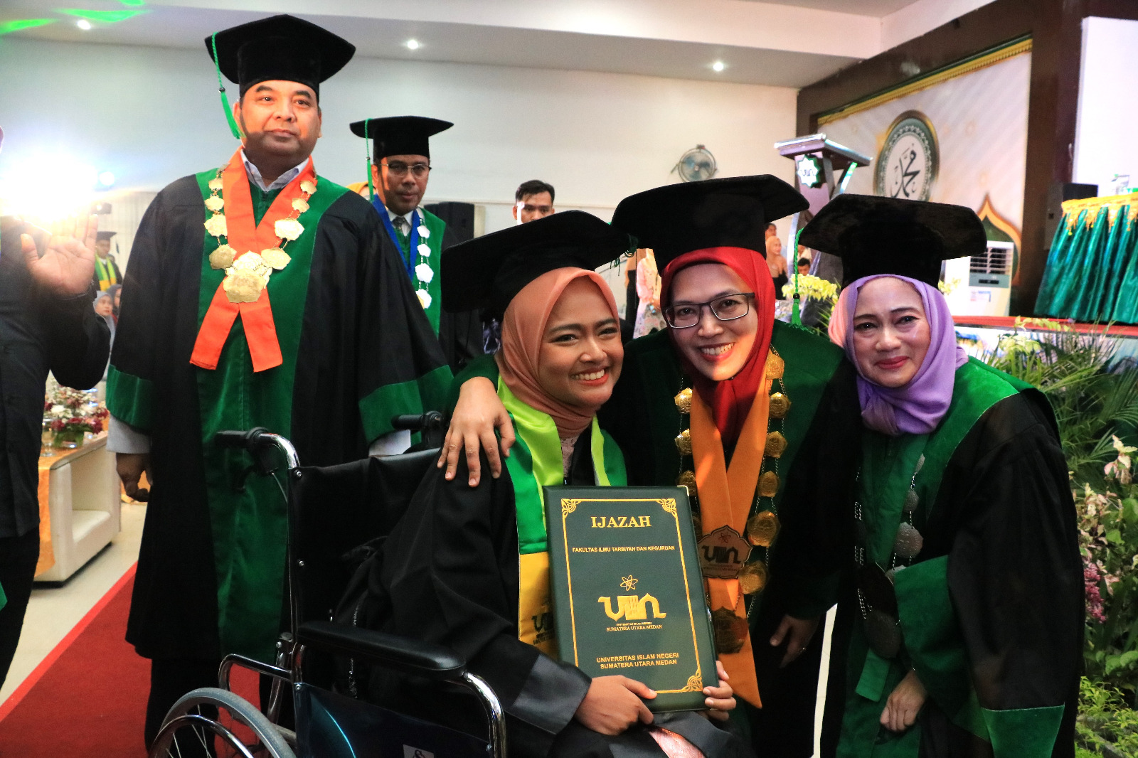 Wisuda Hari Ke 3 Penuh Haru, UINSU Komitmen Jadi Kampus Ramah Difabel