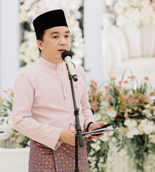 Khairul Tan Sukses Menjadi Profesional MC