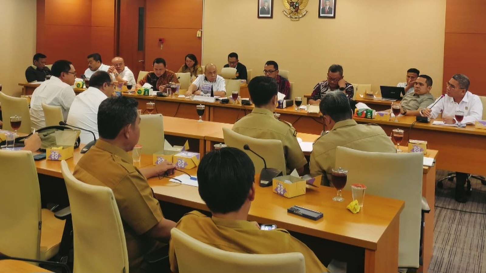 ARS Geram Jalan Nasional Batu Jomba Tak Kunjung Diperbaiki