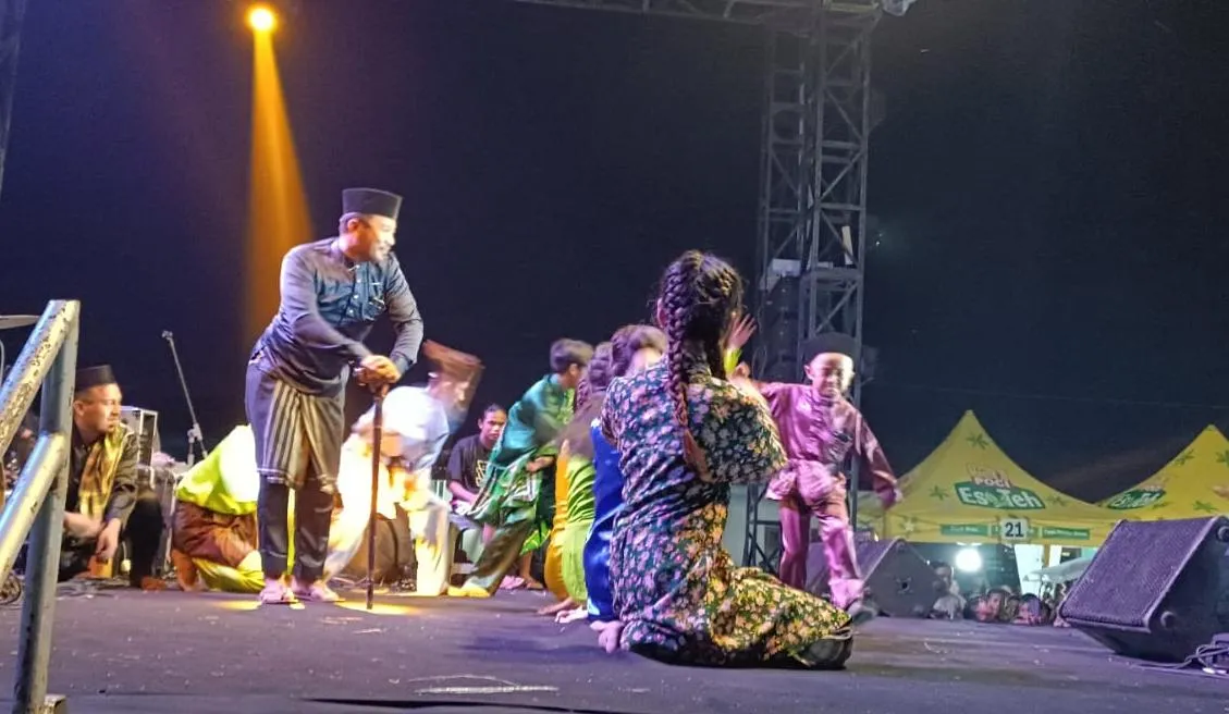 Teater Garis Lurus Suguhkan Komedi Bangsawan Melayu Di Festival Kayuh Tambang 2026