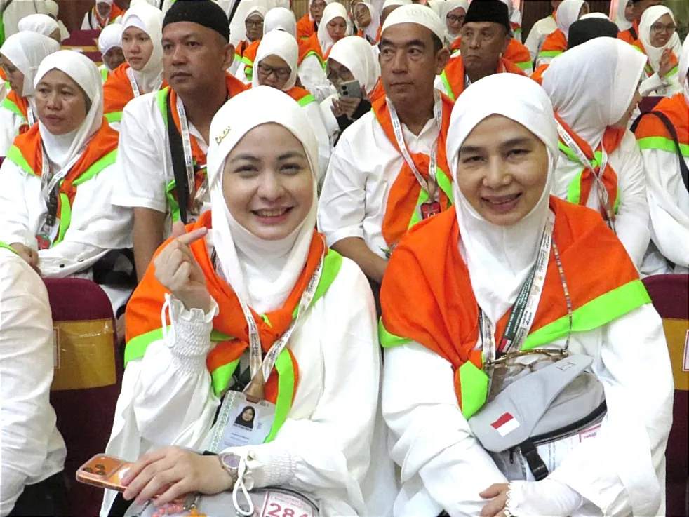 Foto-foto Calhaj Kloter 8 Asal Sergai Dan Medan, Jemaah Diminta Kompak Dan Disiplin
