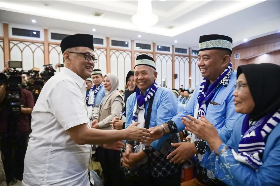 Menhaj Lepas 391 Jamaah Haji Kloter Pertama Embarkasi Jakarta-Pondok Gede