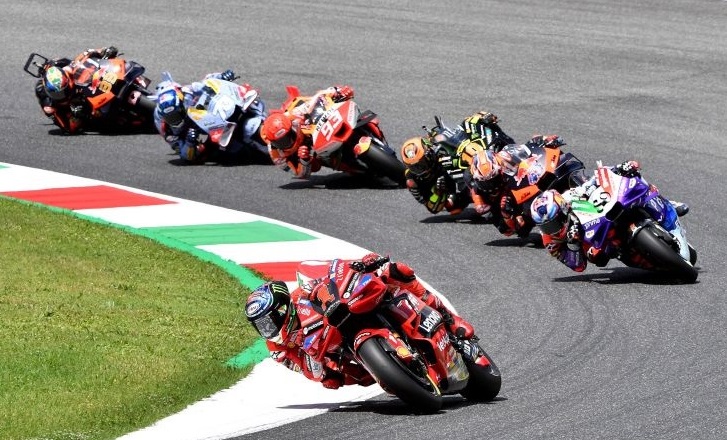 Bagnaia Menang, Marquez Bersaudara Blunder