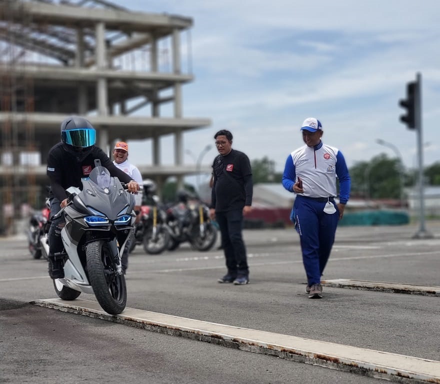 Honda Bekali Safety Riding Pecinta CB150R Streetfire