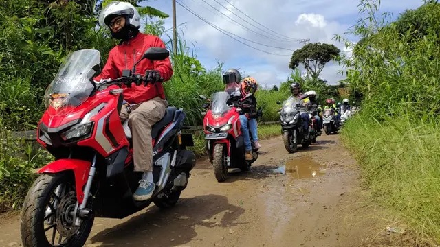 Pahami Teknik Berkendara Di Jalan Rusak