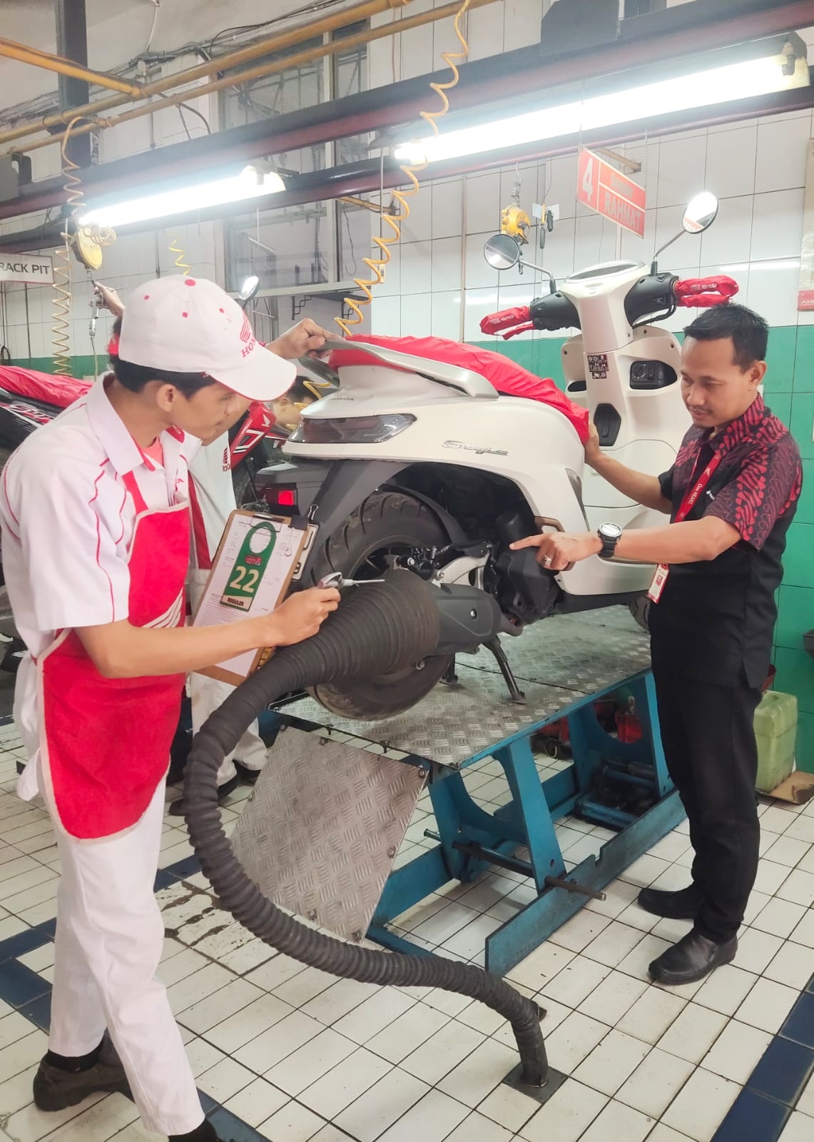 Program MEIRAPAT Sempurnakan Bahagia Ulang Tahun Pecinta Honda