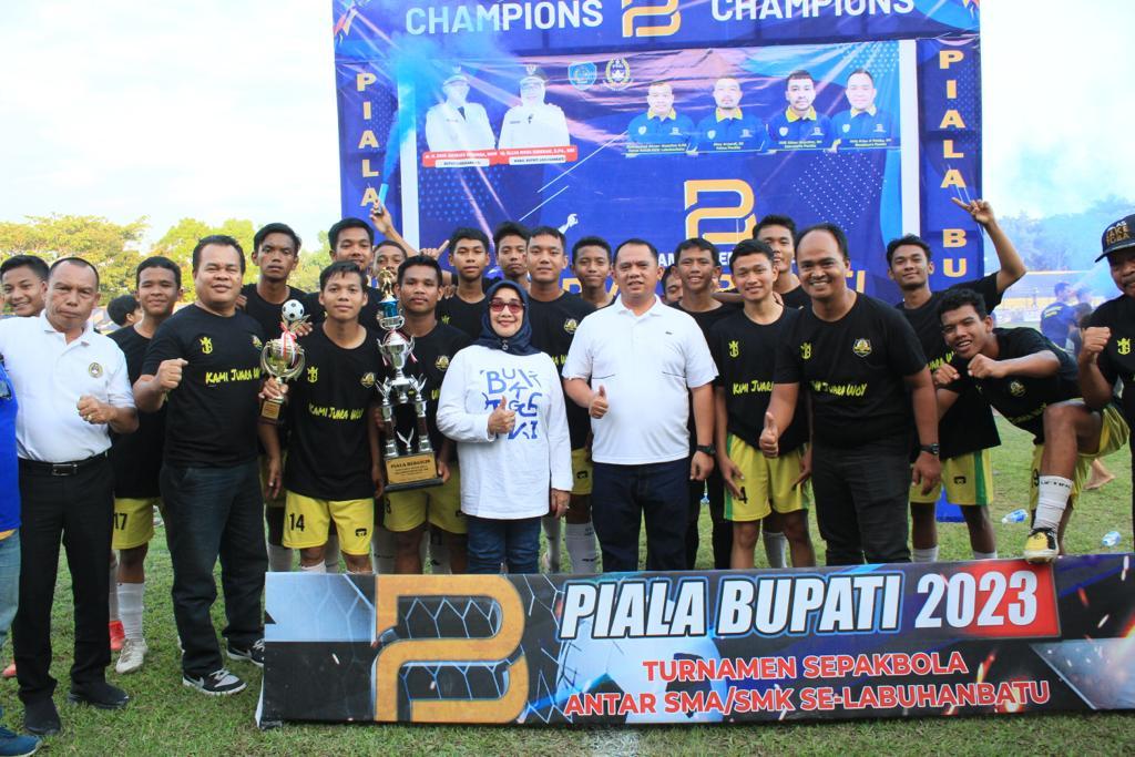 SMKN 1 Rantauprapat Juara Bupati Cup