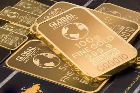 Harga Emas Melonjak, Sentuh Level Tertinggi