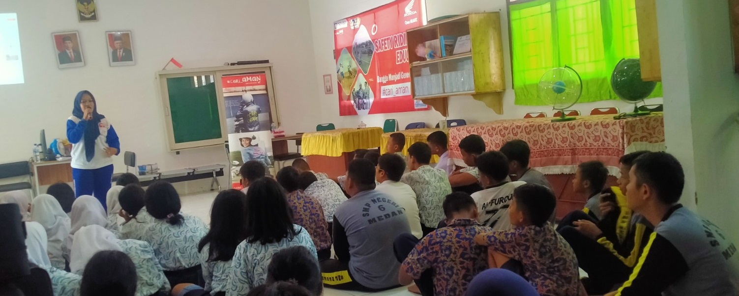 Honda Bekali Siswa SMPN 6 Medan Seputar Safety Riding