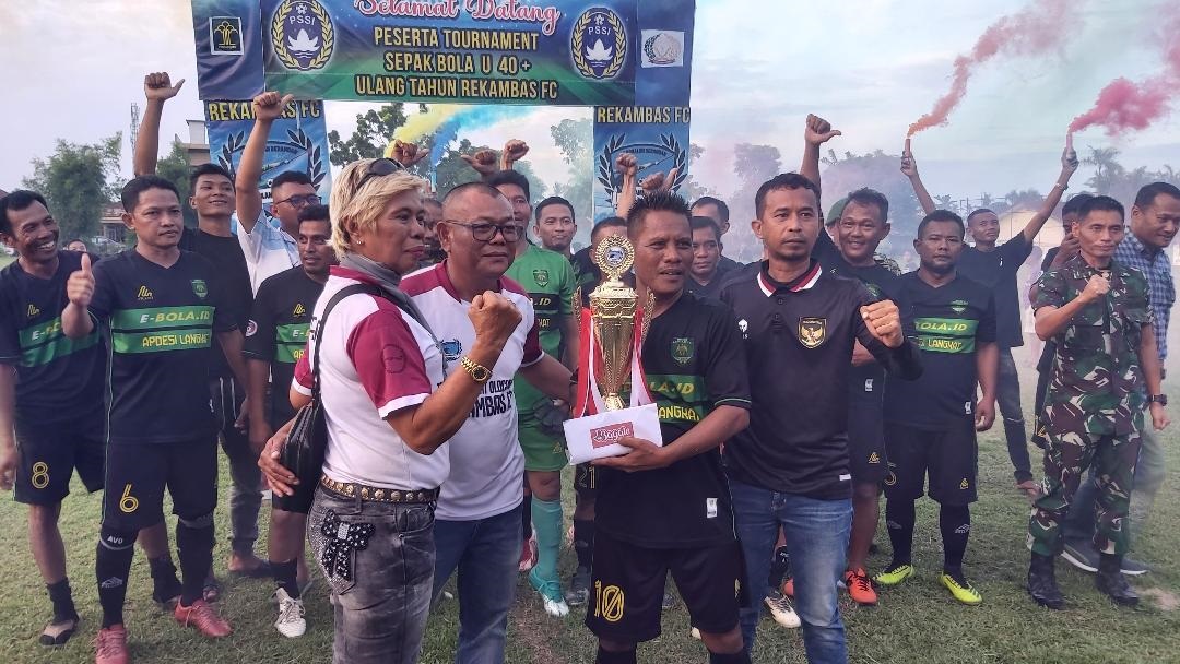 Brimo Juara Sepakbola Old Crack
