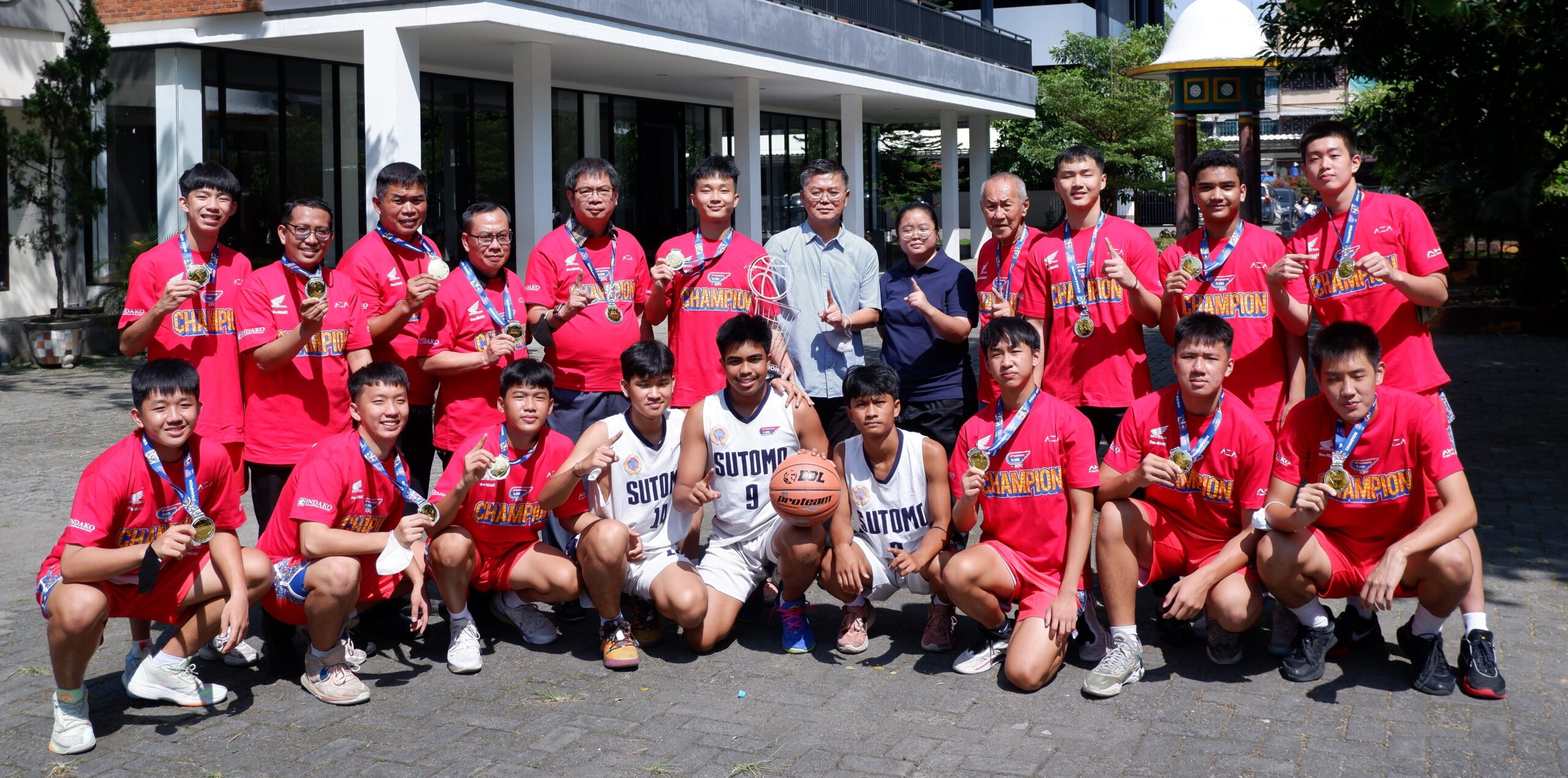 Putra SMA Sutomo 1 Tuntaskan Misi Pertahankan Juara