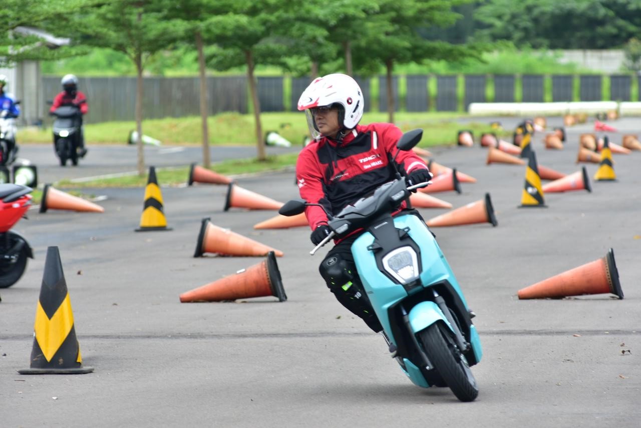 AHM Umumkan Harga Honda ICON e: Dan Honda CUV e: