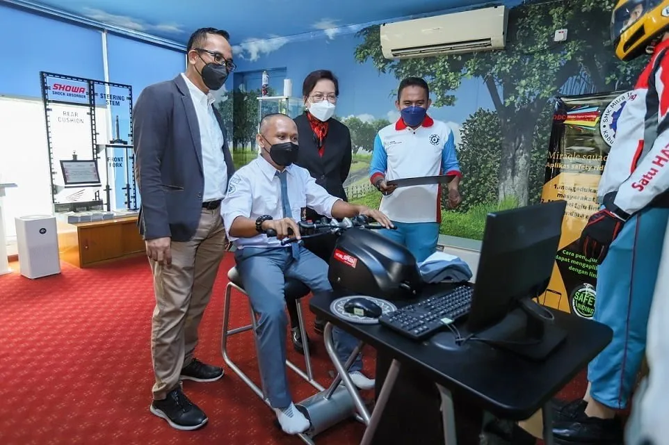Belajar Safety Riding Menyenangkan Ala Yayasan AHM
