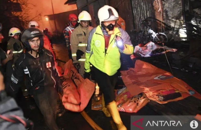 Kebakaran Depo Pertamina Plumpang Tewaskan 13 Orang, 49 Luka Bakar
