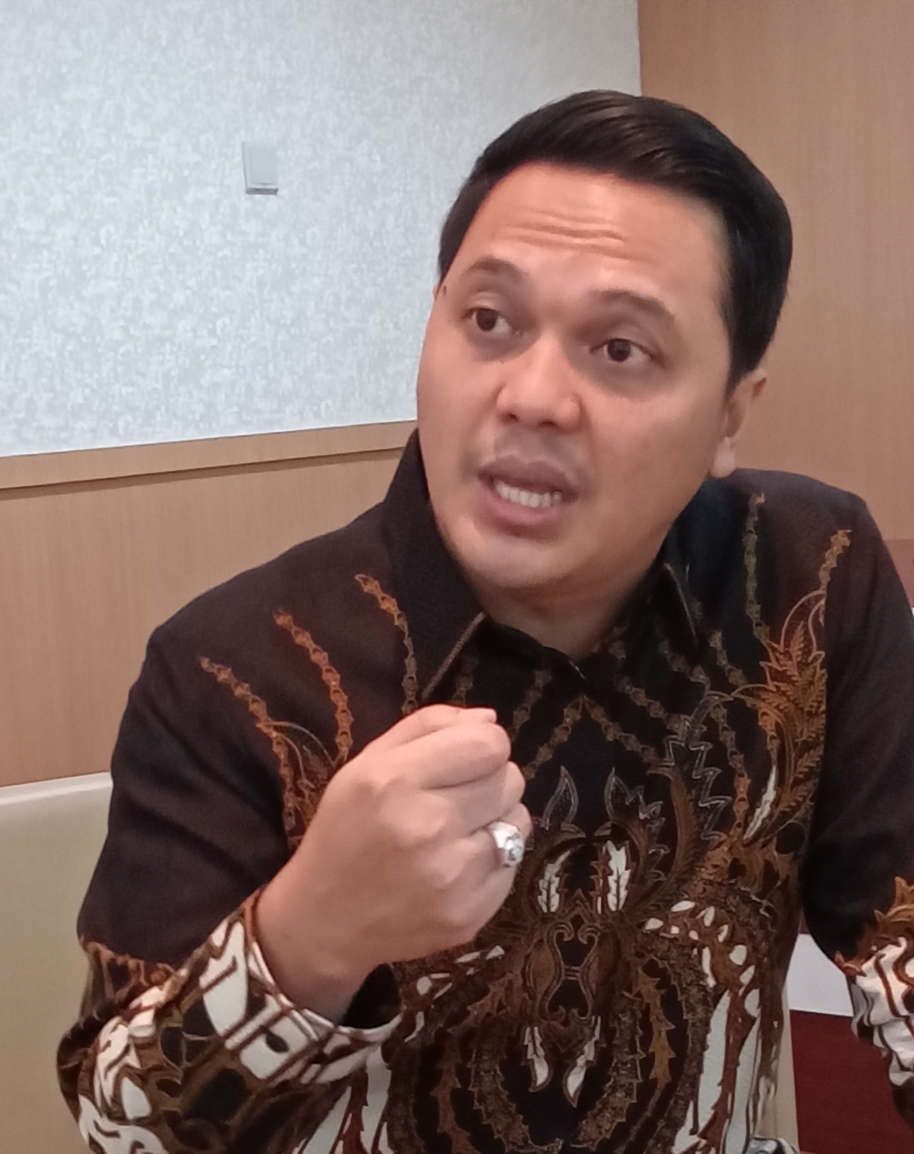 Listrik Padam Tiga Kali Sehari, PLN Harus Tanggungjawab