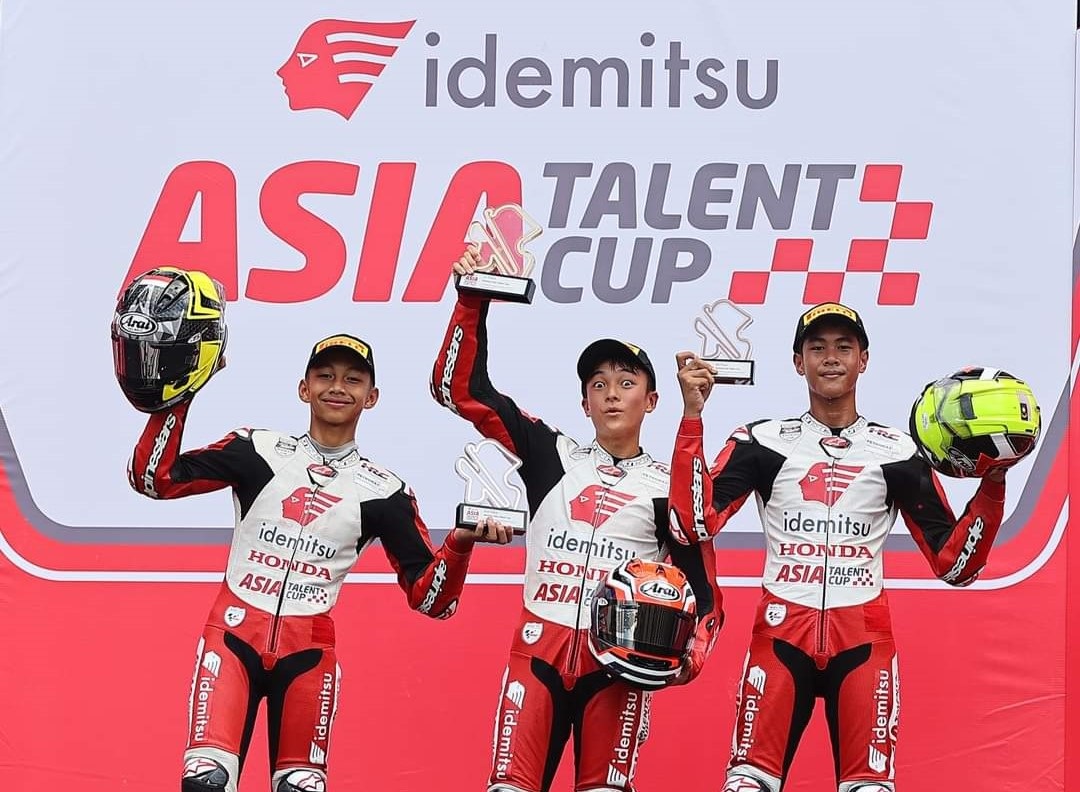 Pebalap Binaan Honda Persembahkan Kado HUT RI