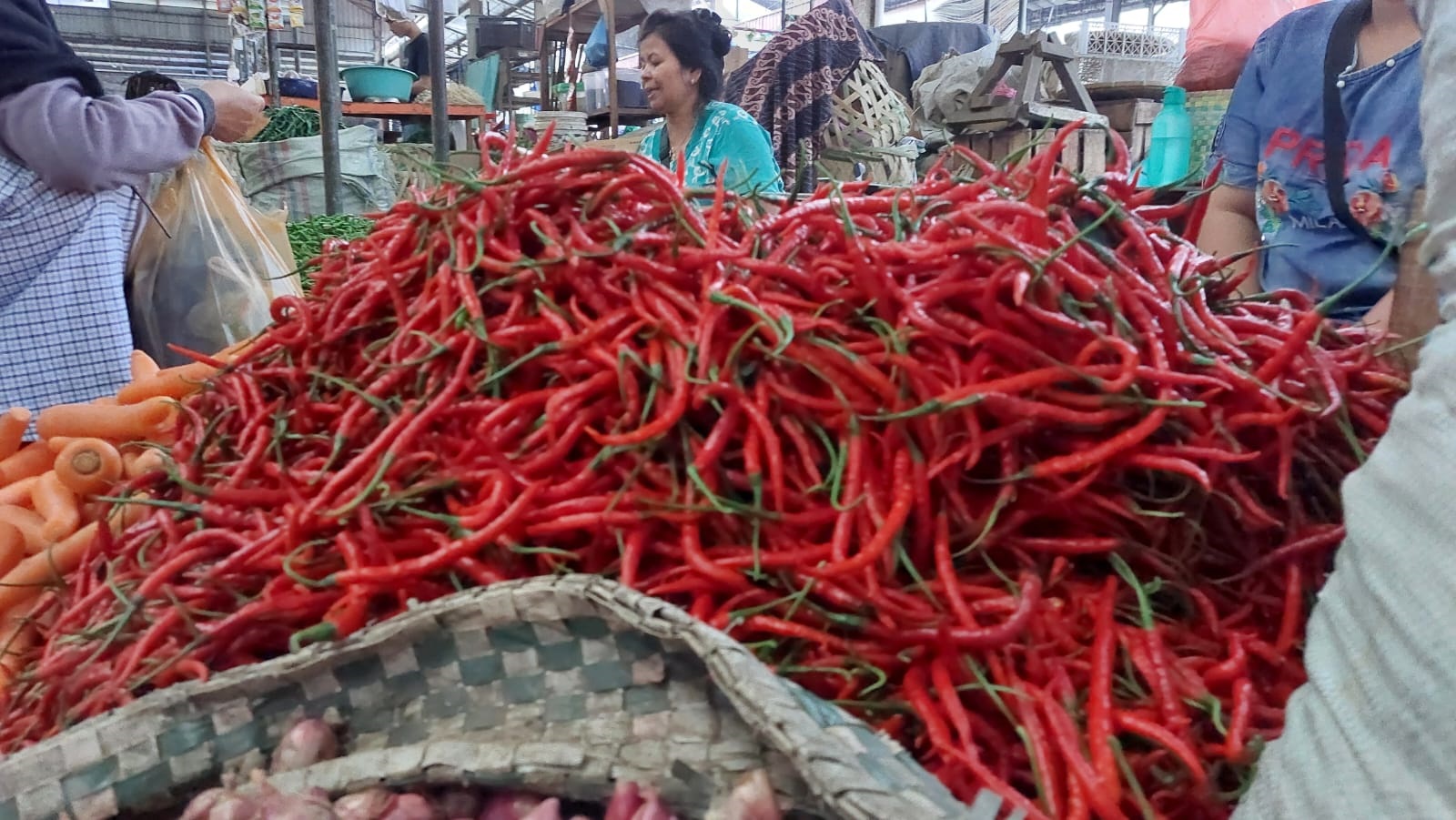 Harga Cabai Bertahan Mahal, Kebutuhan Pangan Lain Naik