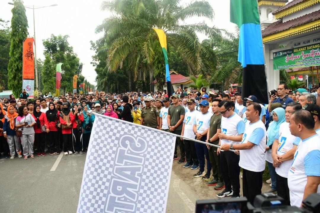 Jalan Santai HUT Deliserdang Meriah
