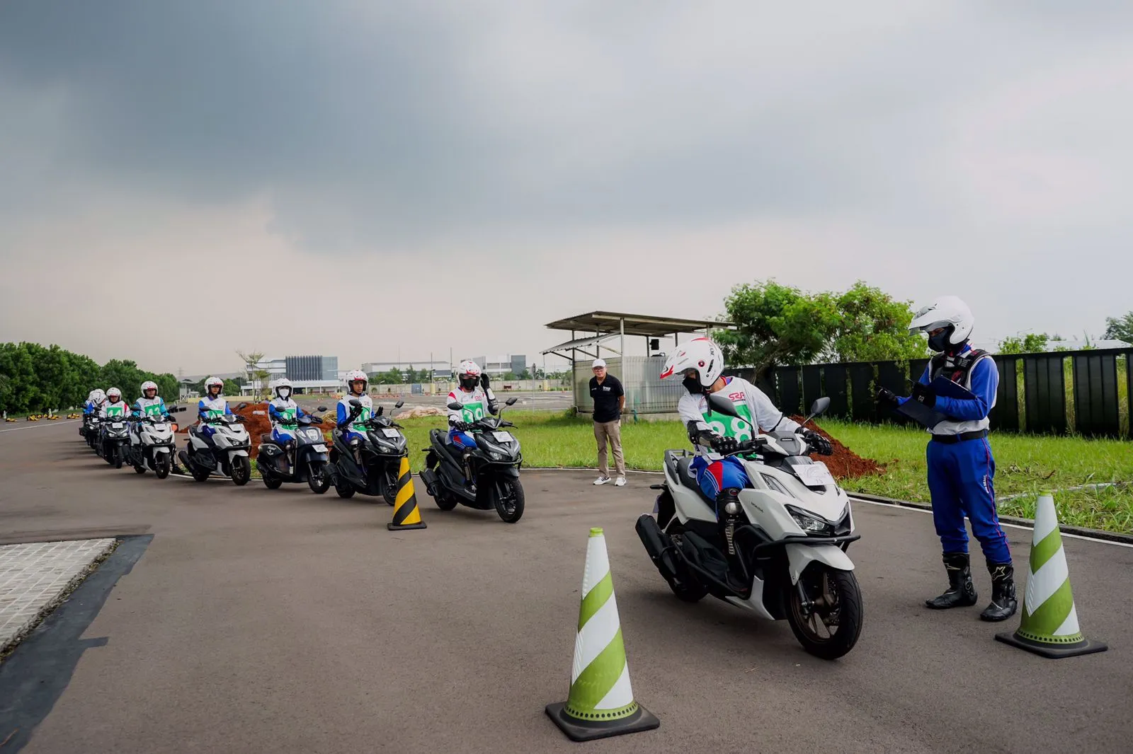 Yayasan AHM Latih Anak Muda Duta Safety Riding Honda
