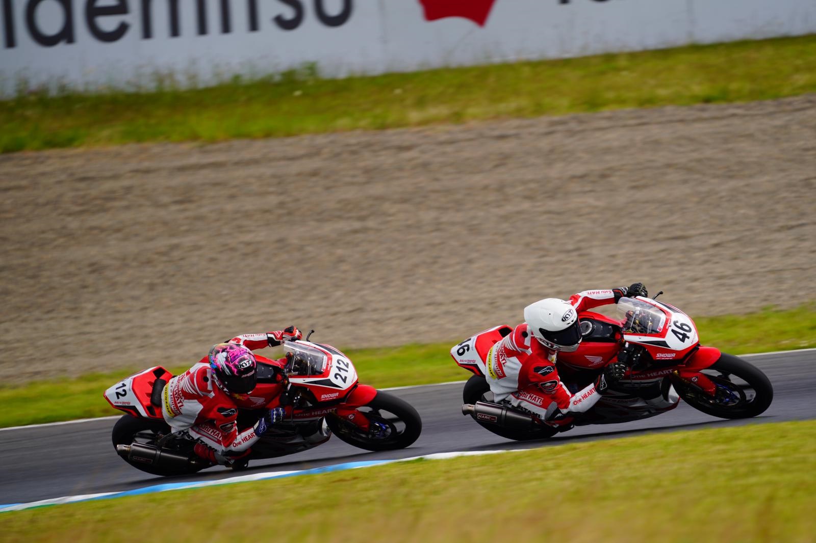 Pebalap Astra Honda Tekad Bawa CBR Series Berjaya