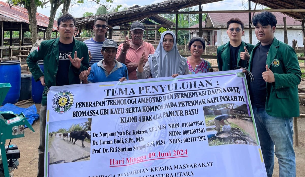 Dosen USU Latih Peternak Membuat Pakan Fermentasi Limbah Daun Sawit Dan Biomassa Tanaman Ubi Kayu