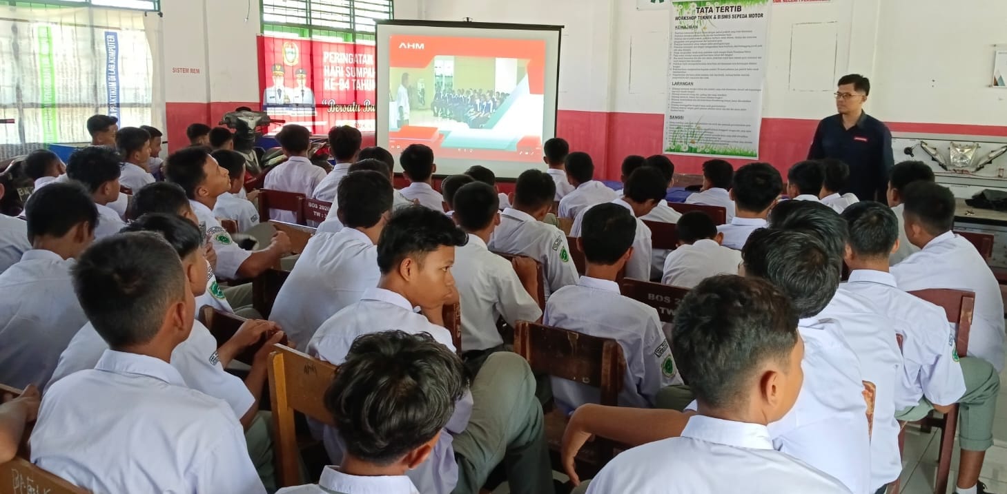 Honda Bekali Pelajar SMK Sumut Teknologi Terkini