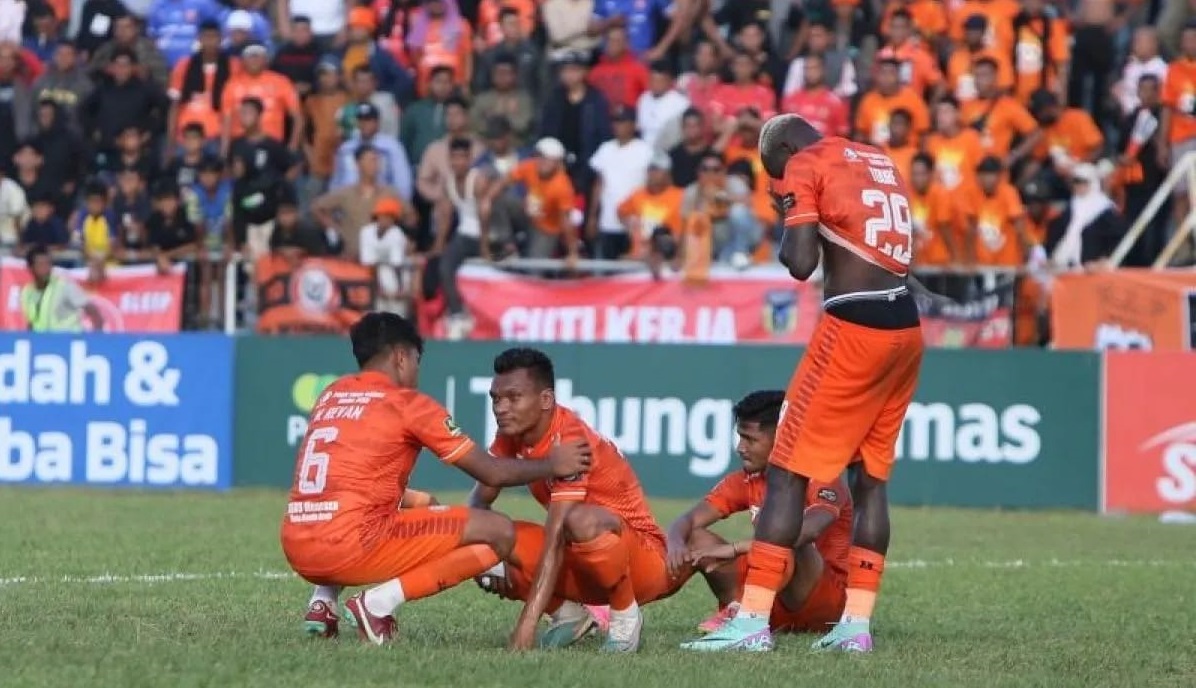 Dramatis, Persiraja Ditahan PSBS