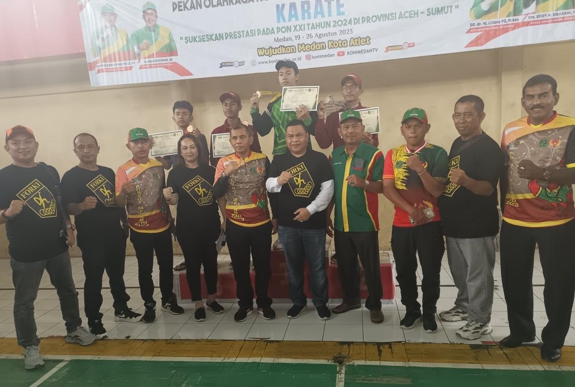 Sunggal Juara Umum Karate Porkot Medan