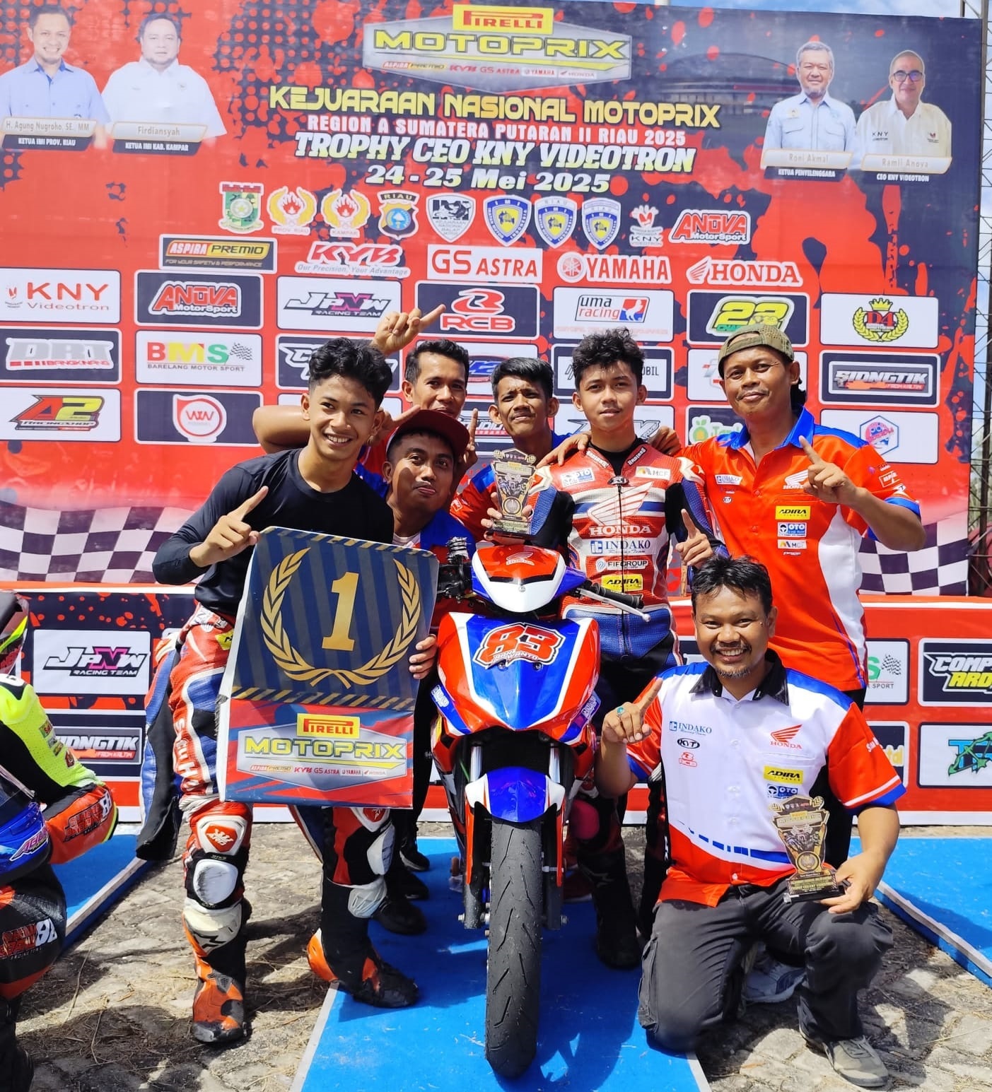 Pebalap Honda Indako Kembali Cetak Prestasi Kejurnas Motoprix Riau 2025
