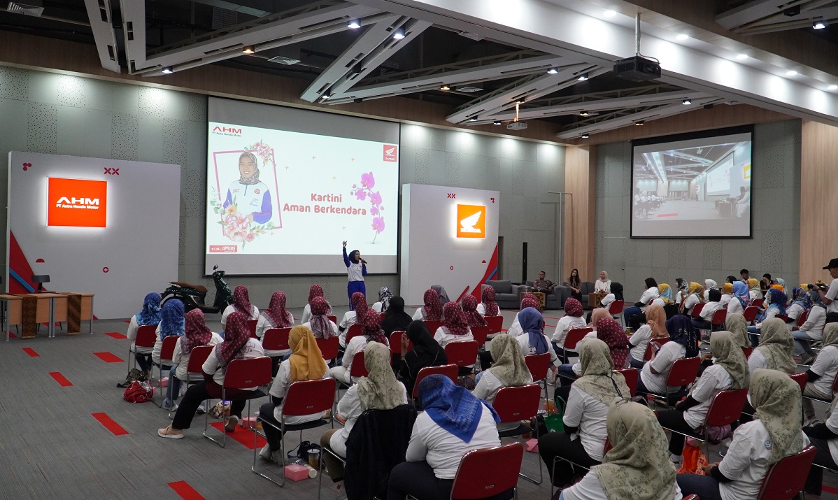 Kartini Zaman Now Belajar Naik Motor Aman &amp; Stylish
